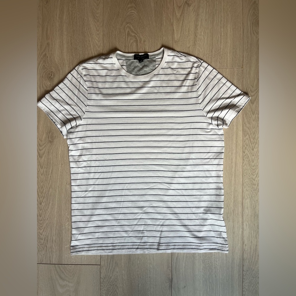 Banana Republic striped T shirt, Large!